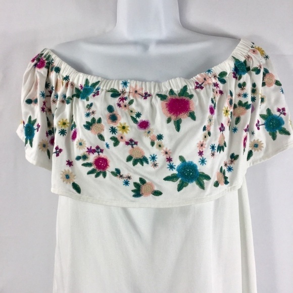 Sugar Lips Off The Shoulder Ruffle Floral Embroidered Dress - Picture 4 of 9